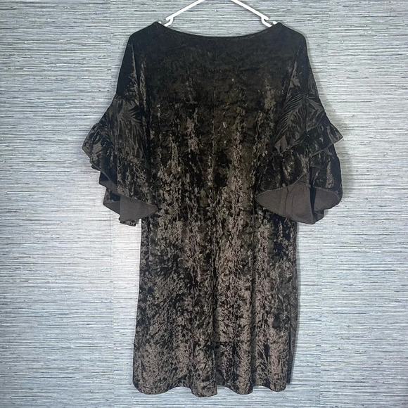 Umgee USA Love me like you do velvet dress- Medium Black NWT - Picture 7 of 7